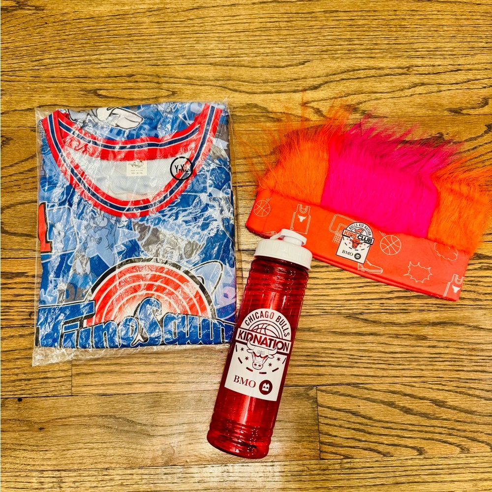 Chicago Bulls Kids Fan Bundle: Space Jam Jersey Youth XL Headband Bottle NWT